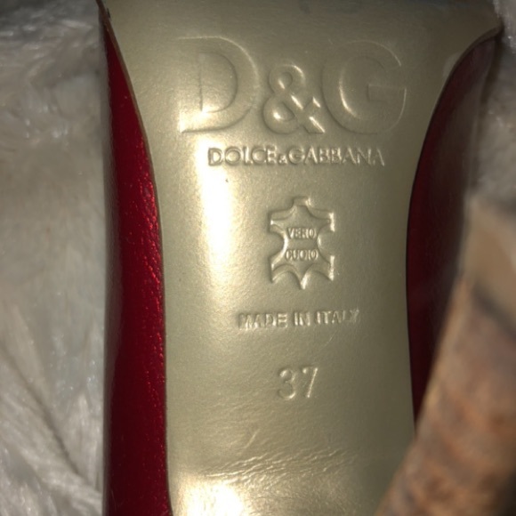 🍒Dolce & Gabbana Patent Leather pumps - Picture 8 of 13